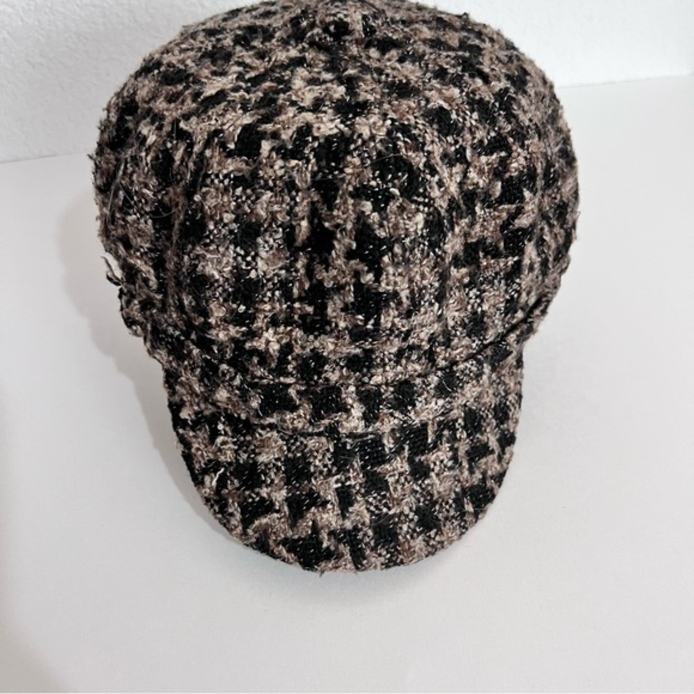 D&Y David & Young Wool Blend Black & Tan Plaid Herringbone Hat Cap